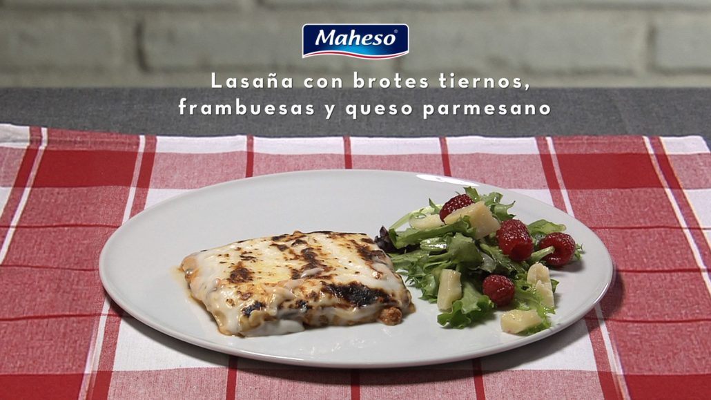 Lasaña sin gluten con brotes tiernos